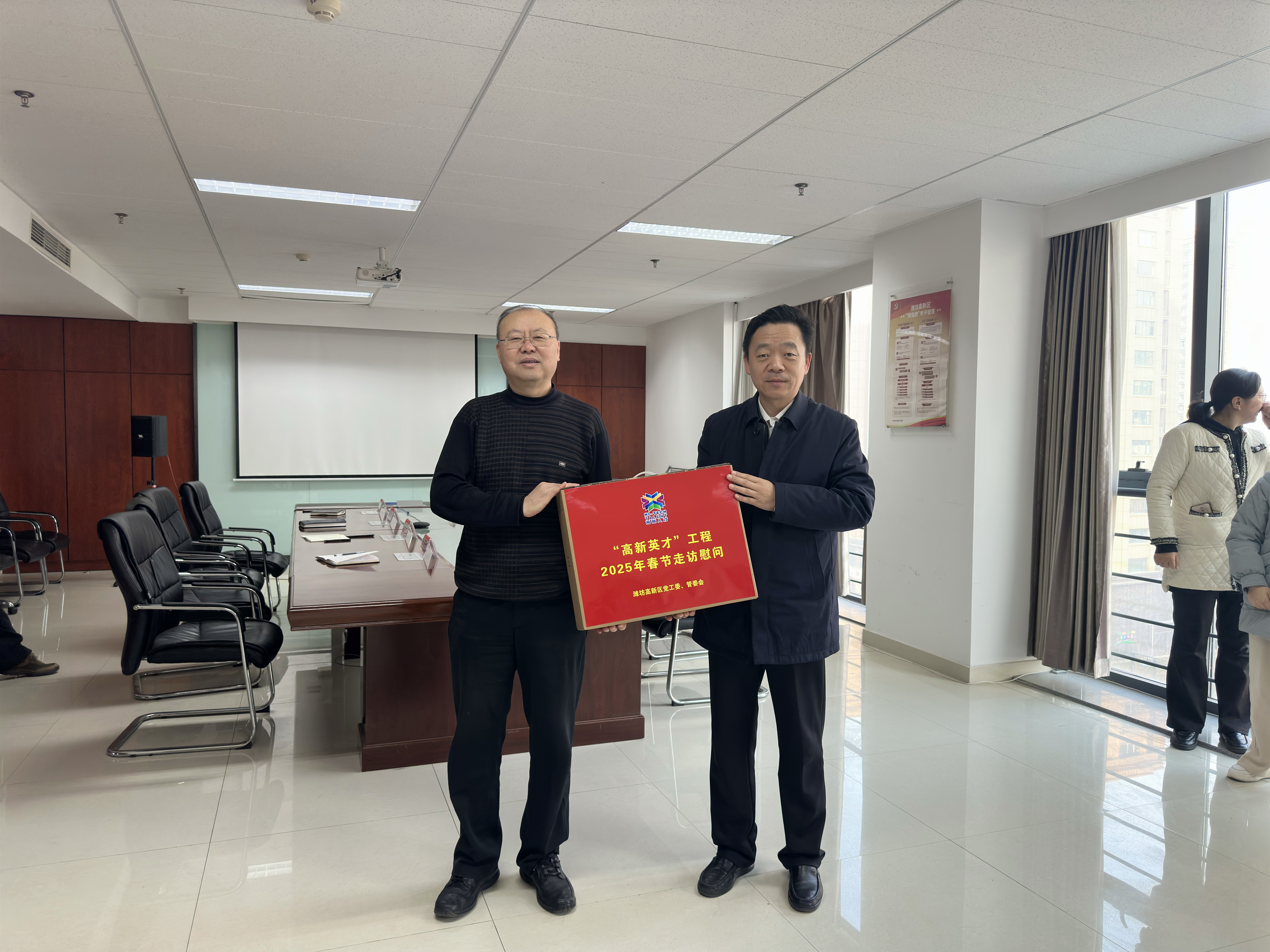 走 访 慰 问2.jpg